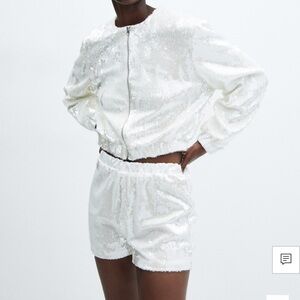 NWT sequin shorts size L Mango